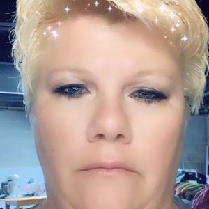 Meet your Posher, Adriann